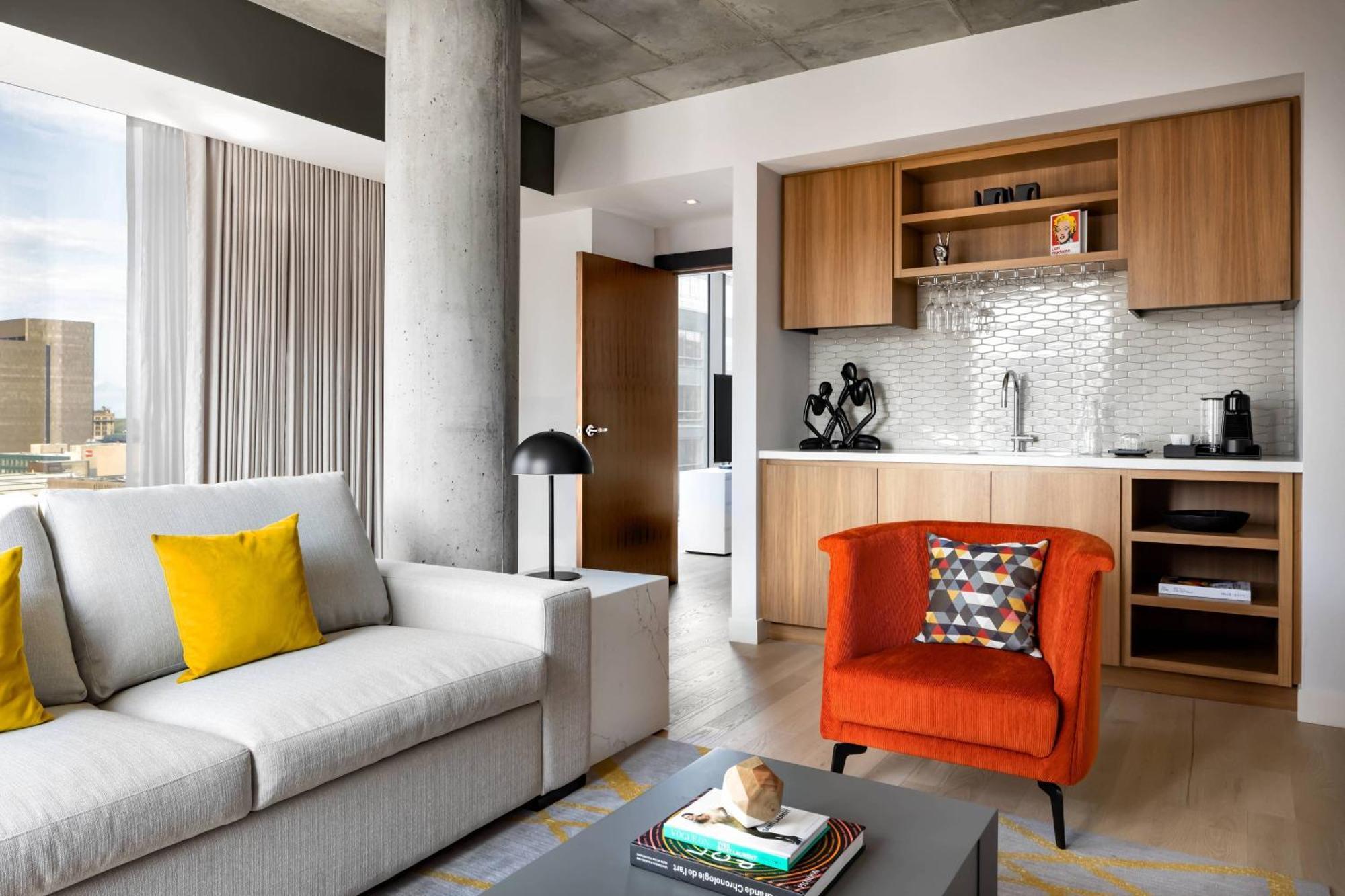 Humaniti Hotel Montreal, Autograph Collection Exterior photo