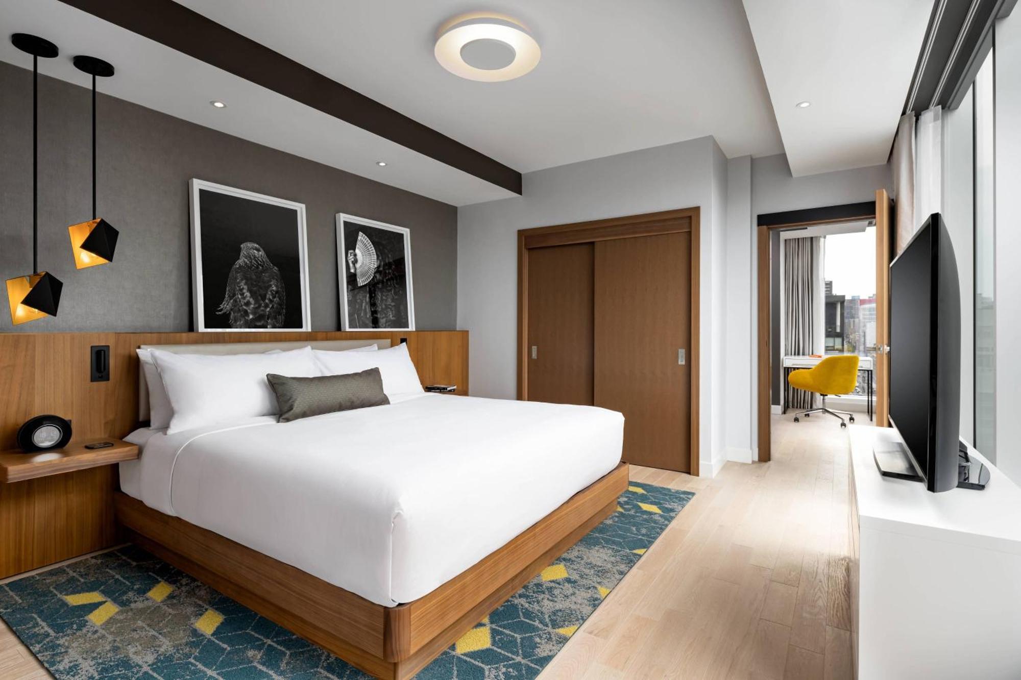 Humaniti Hotel Montreal, Autograph Collection Exterior photo